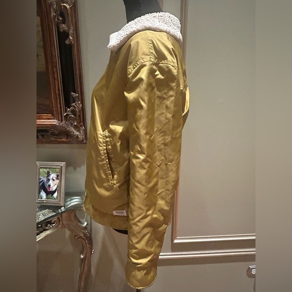 Burton Women’s Reversible Sherpa Fleece Puffer Jacket Gold & Cream Size Medium - Picture 8 of 11